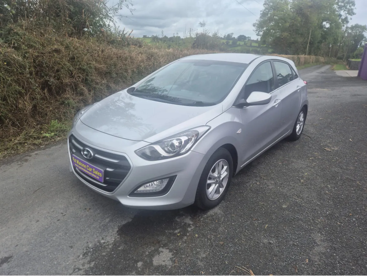 Hyundai i30 SE BLUE DRIVE CRDI - Image 1