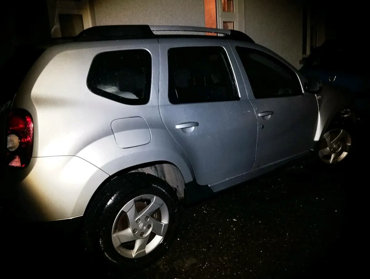 Dacia duster for parts - Image 1