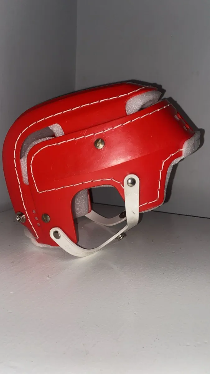 Mint red snr - Image 2