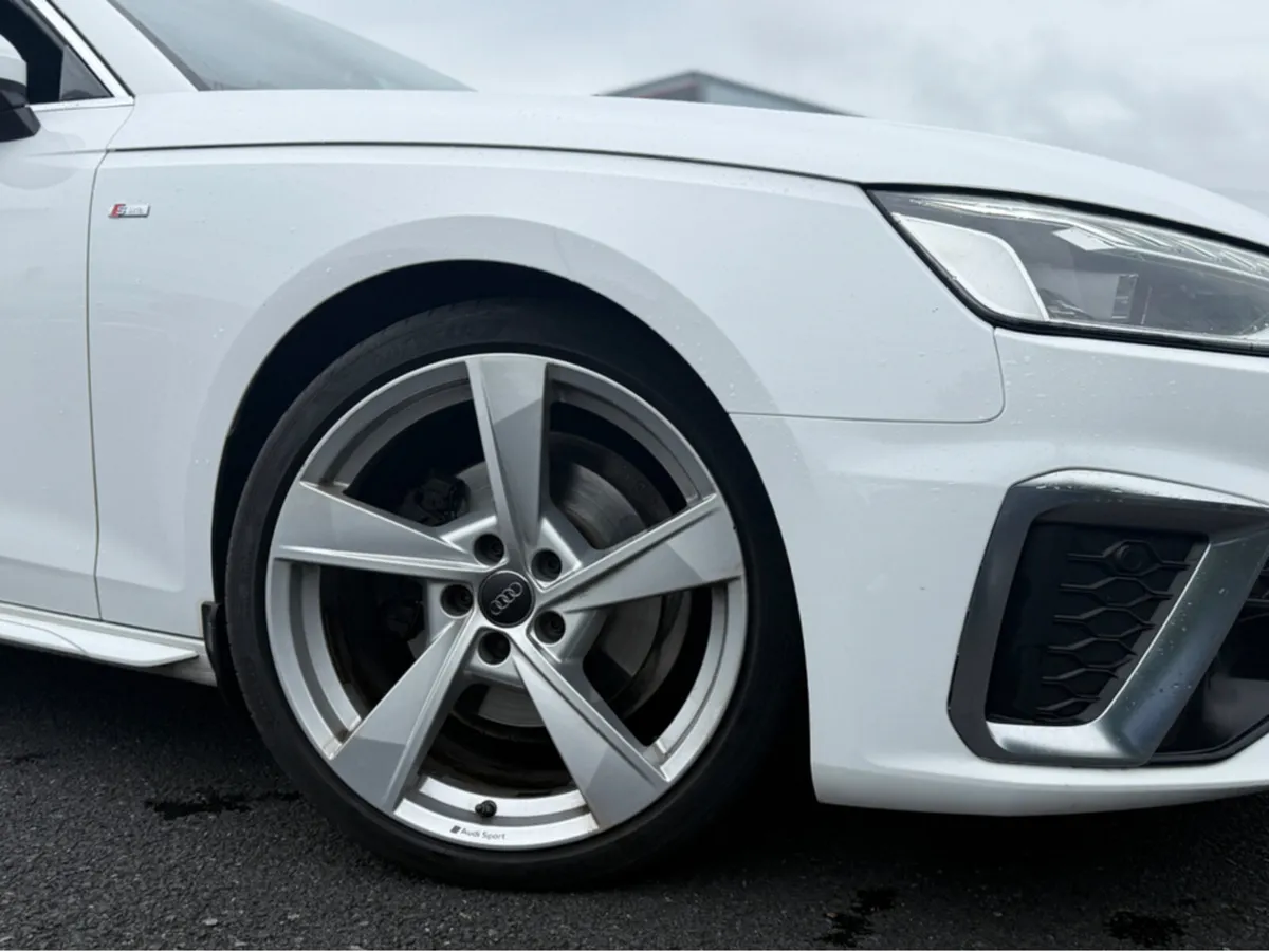 Audi A4 S LINE 35 TDI S-A AVANT - Image 2