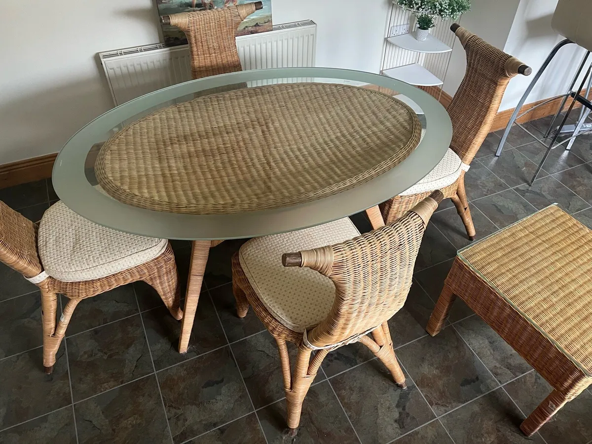 Conservatory dinning table and 4 chairs - Image 4