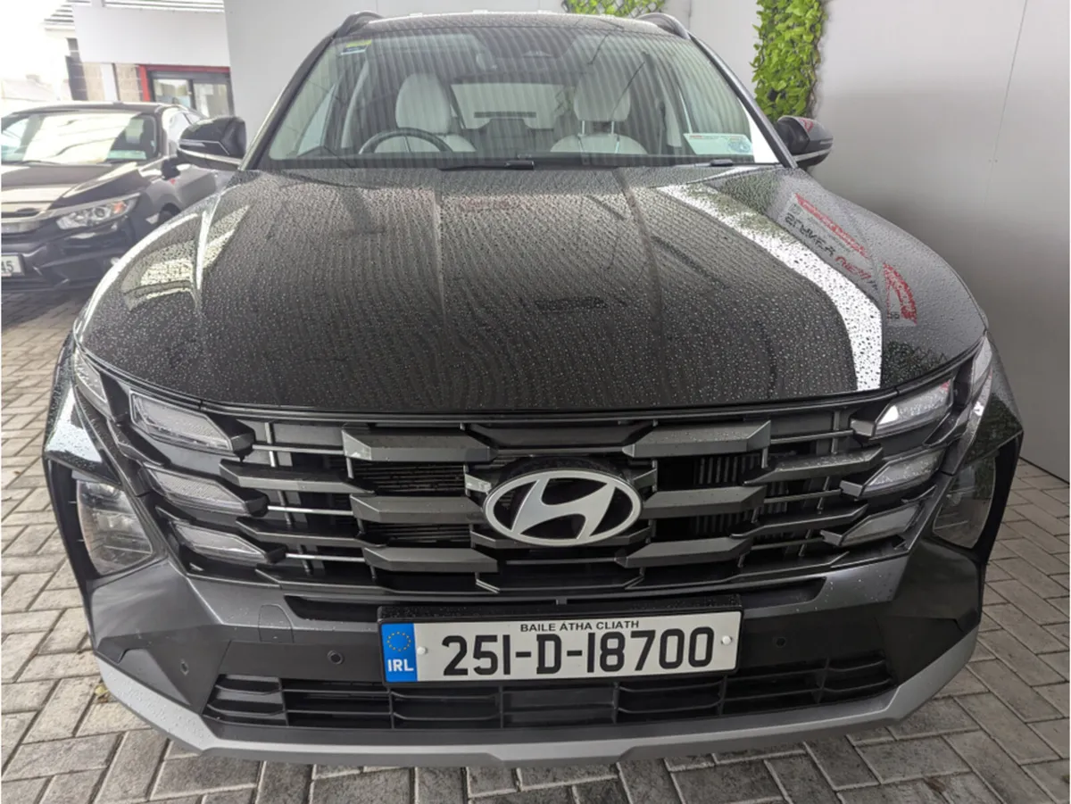 Hyundai Tucson EXECUTIVE 5DR - Image 2