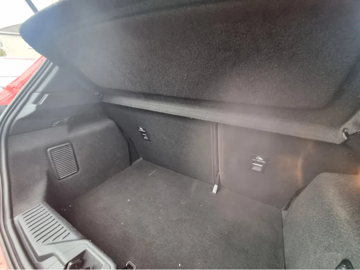 Ford Fiesta 1.0 ST-LINE TITANIUM (NCT 09/27) - Image 4