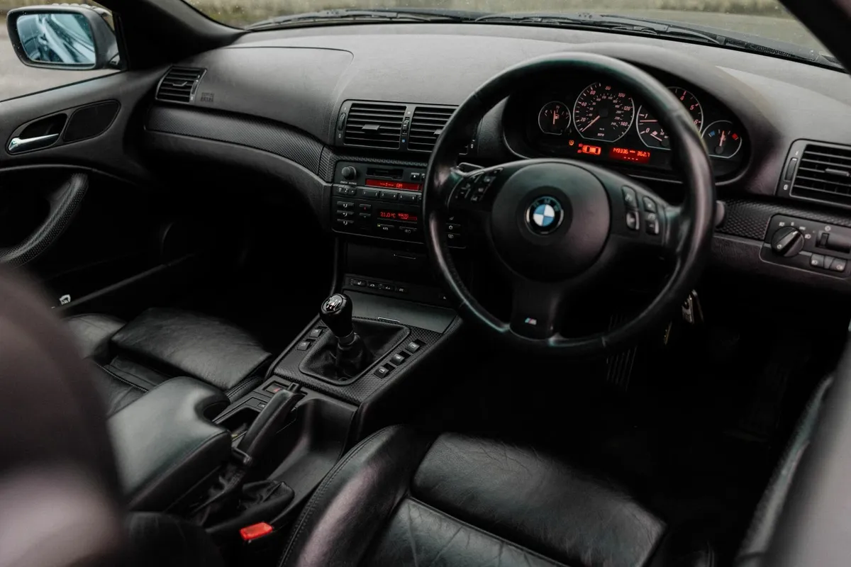 BMW E46 330Ci 6s manual - Image 4