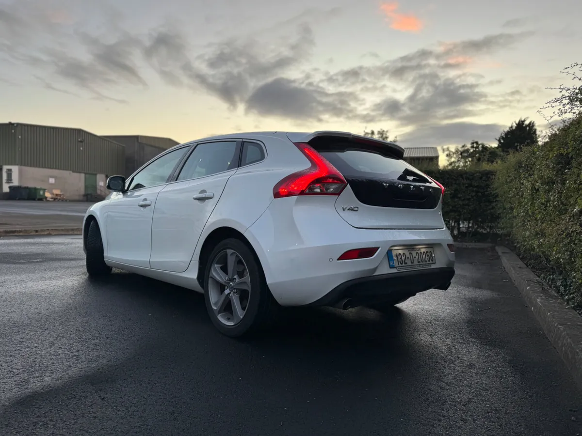 Volvo V40 2013 AUTOMATIC | Low Mileage - Image 2