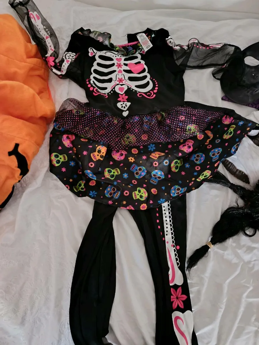 Halloween costume - Image 1