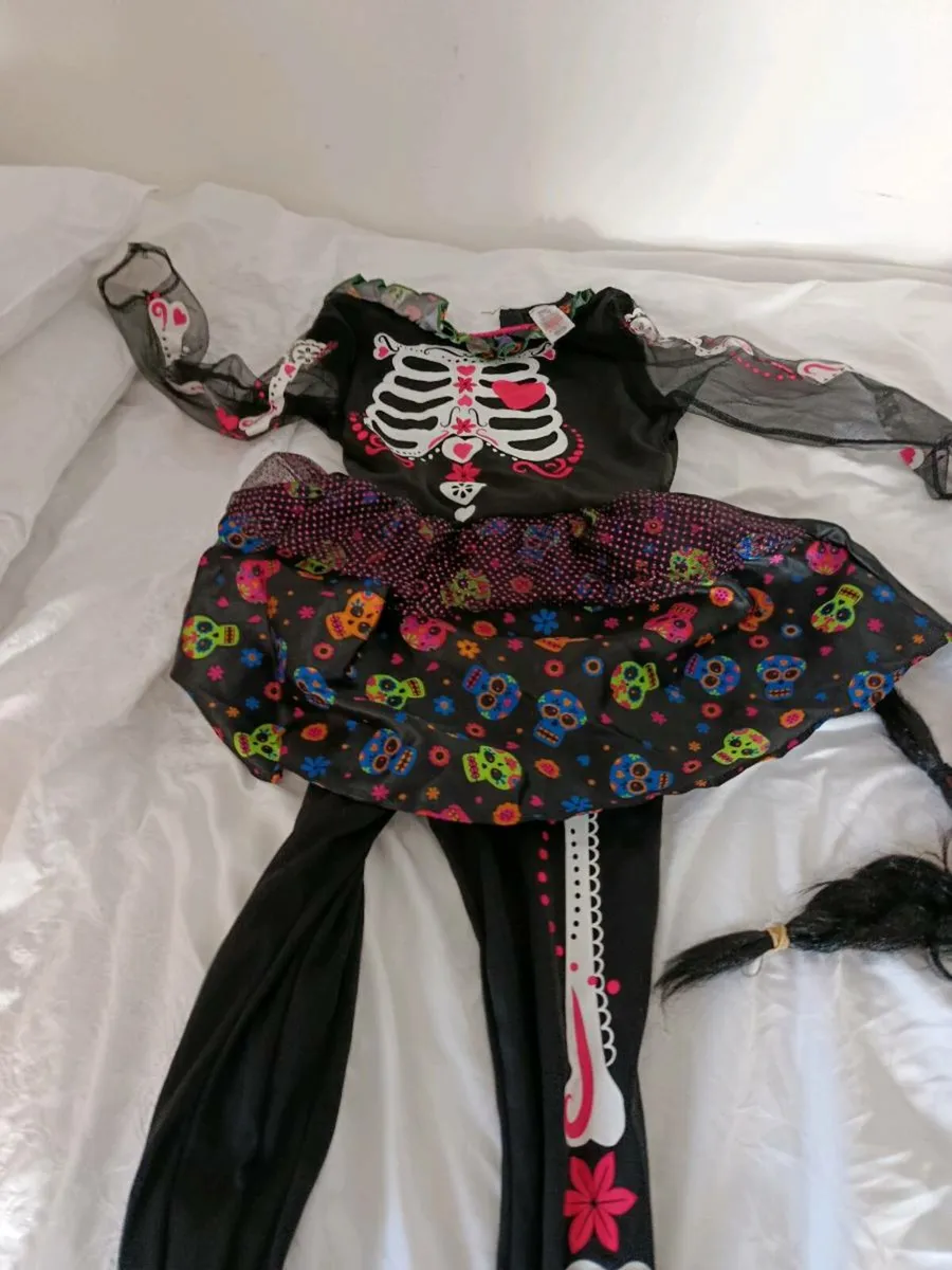 Halloween costume - Image 2