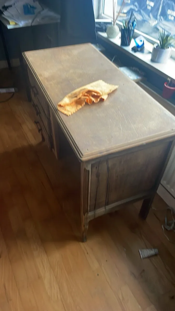 Wooden desk - Image 4
