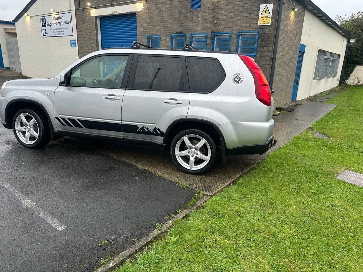 2008 NISSAN  XTRAIL.    4x4 - Image 4