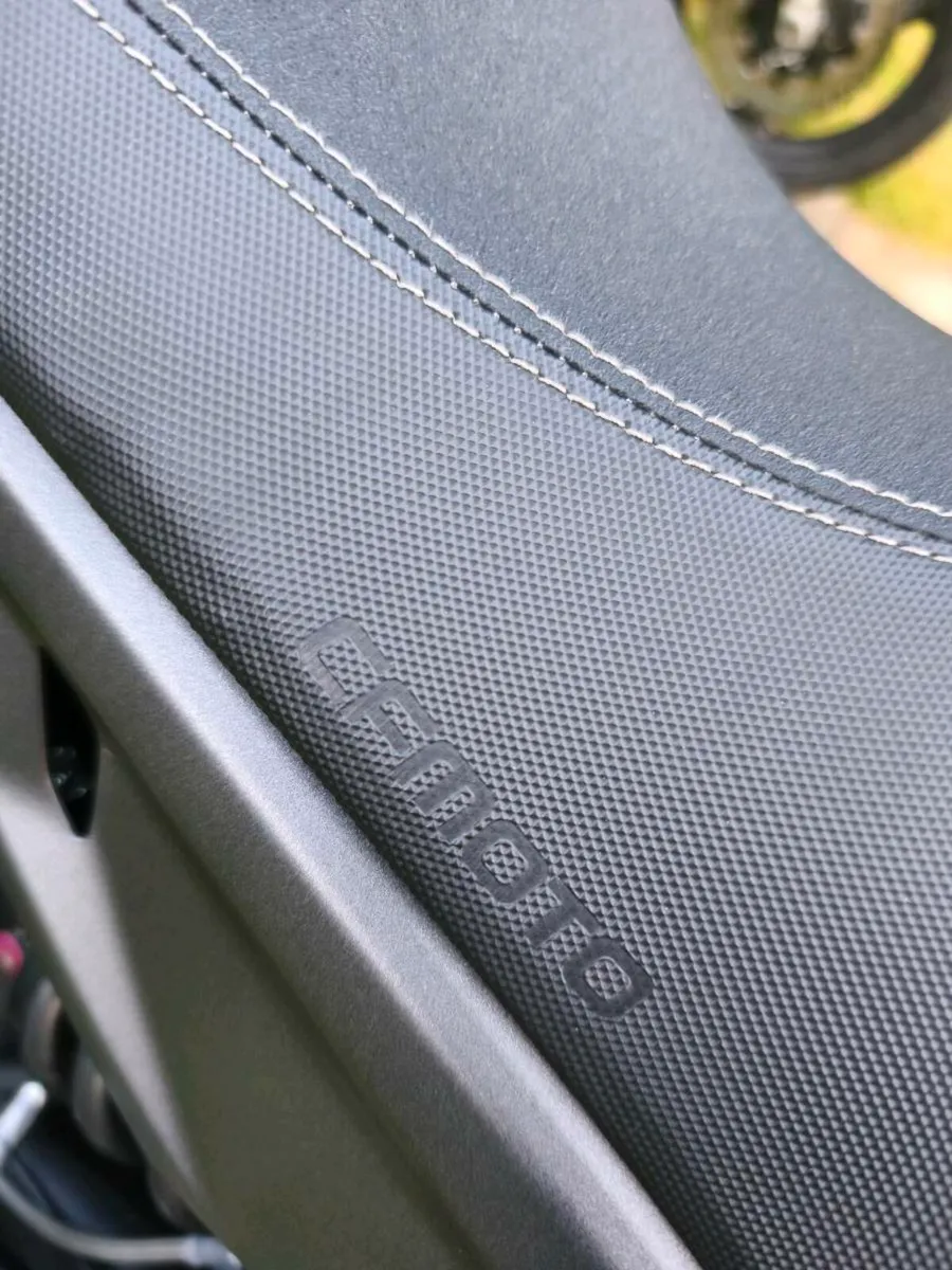 CF Moto 400 NK - Image 4