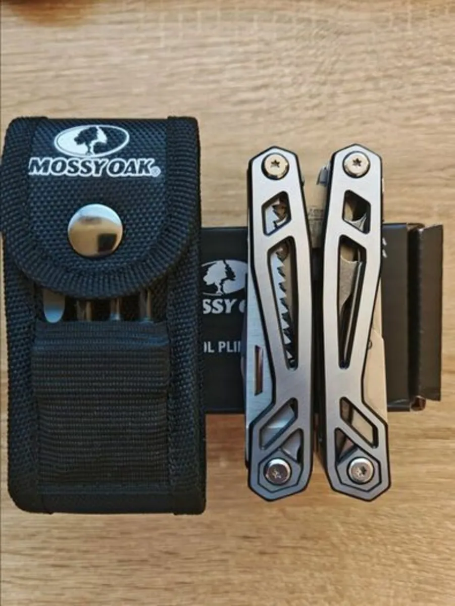 Mossy Oak 22-in-1 Multi Tool Stainless Steel - Image 1