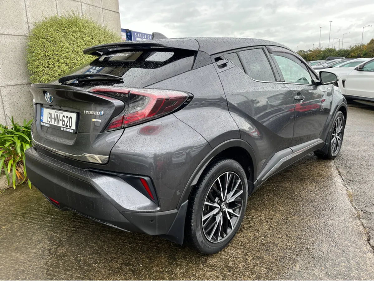Toyota C-HR SOL AUTOMATIC HYBRID 1.8 PETROL //IRIS - Image 4