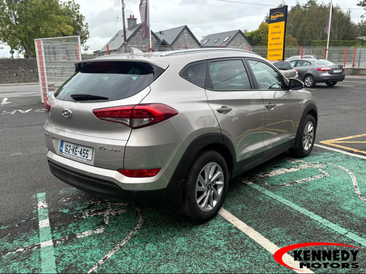Hyundai Tucson EXECUTIVE 5DR - Image 2