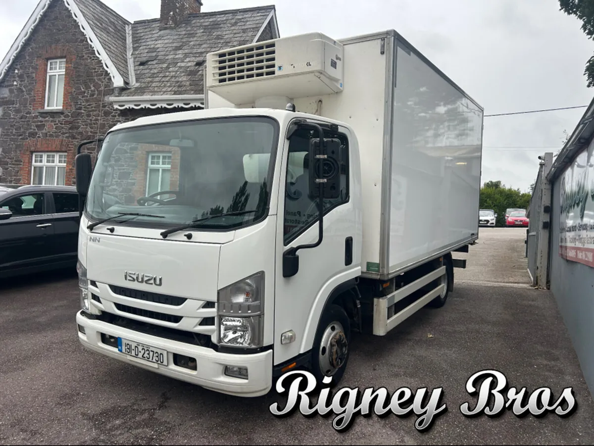 Isuzu NPR Fridge Truck - Image 3