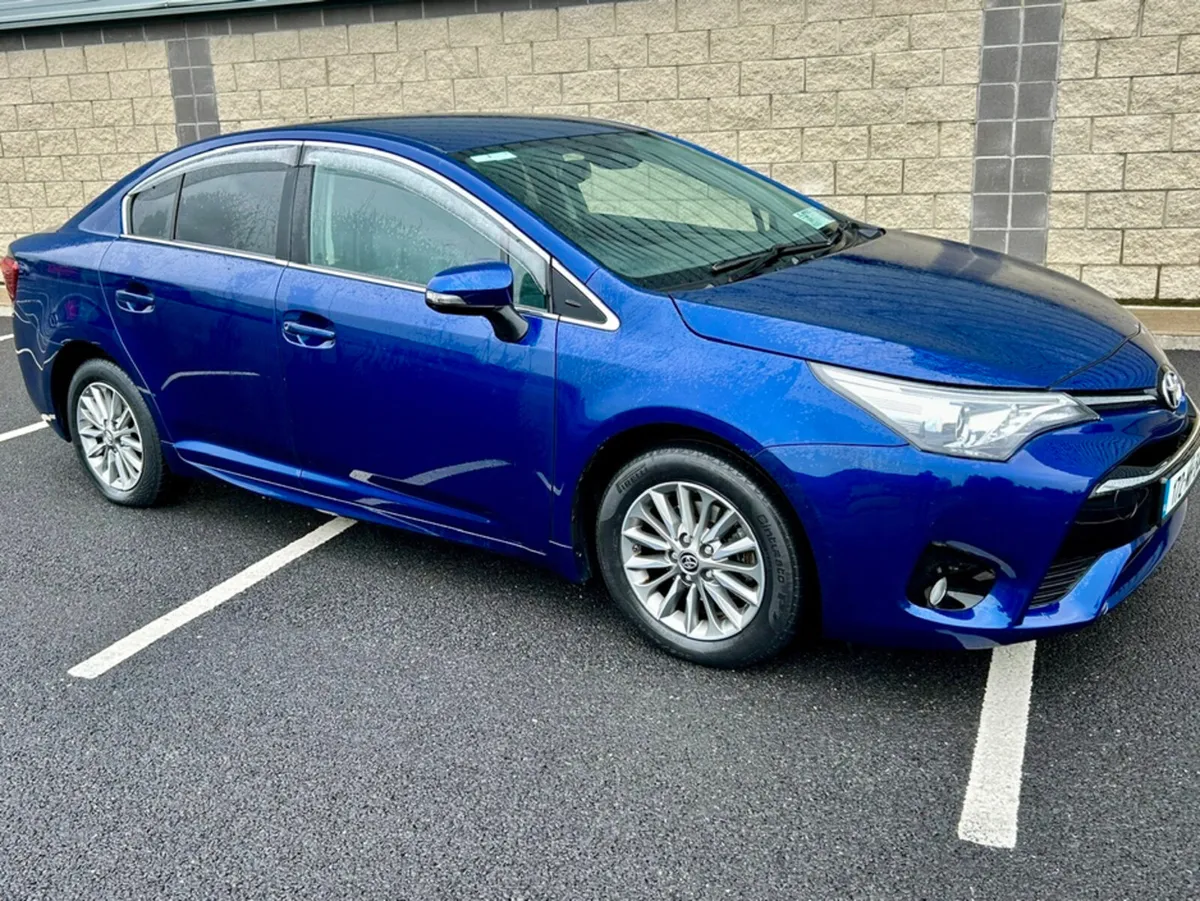 Toyota Avensis 1.6 D AURA 4DR ** LOW MILEAGE / IRI - Image 2