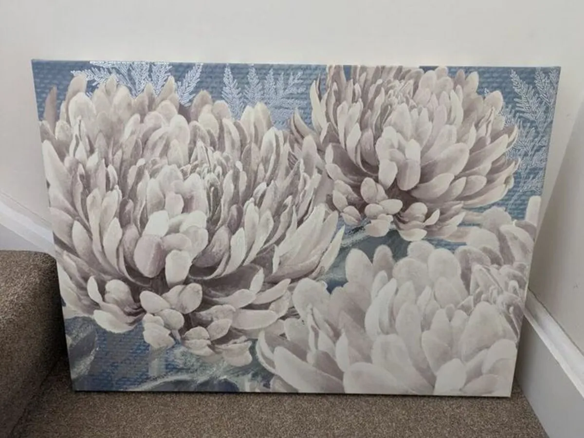 2 x Foil Print on canvas - Image 1