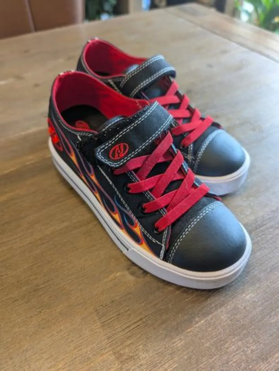 Heelys Shoes Black Red Flame Size 2 - Image 1
