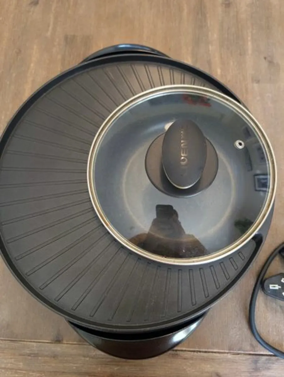 2-in-1 electric hotpot and grill - Image 4