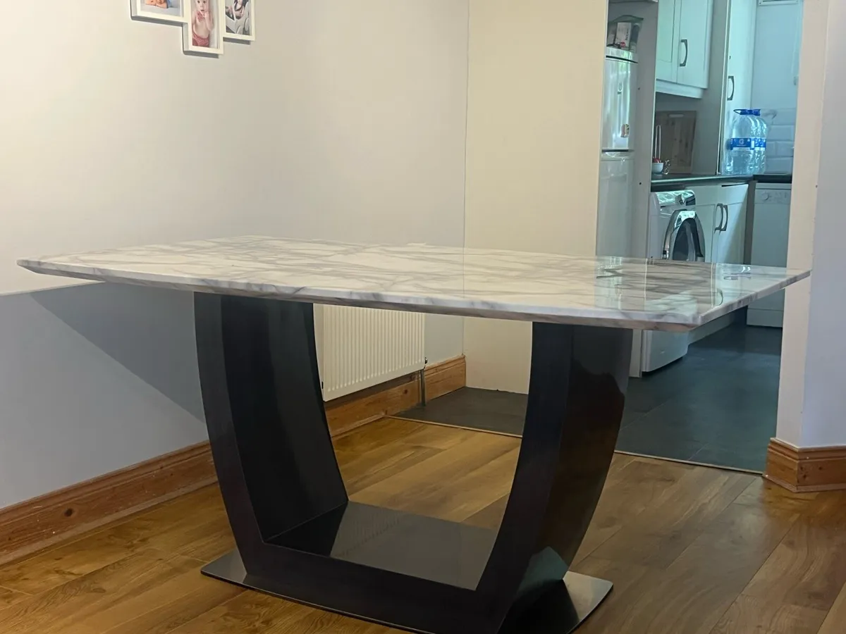 Beautiful Marble dining table - Image 2