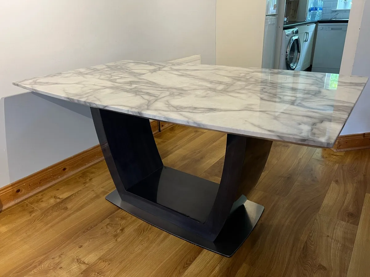 Beautiful Marble dining table - Image 1
