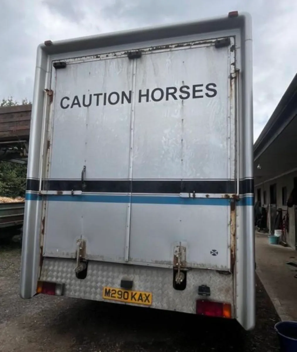 Horse lorry - Image 3