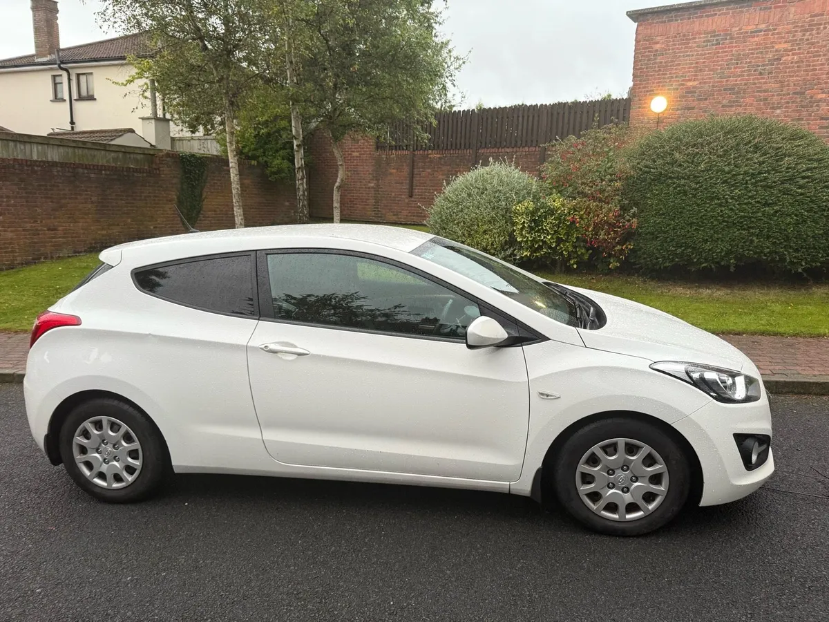 Hyundai i30 Pro DOE 5/26 Tax 6/26 - Image 1