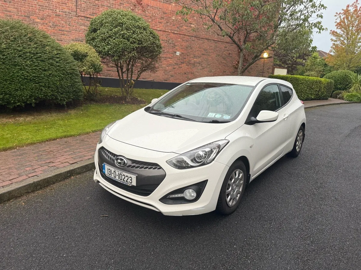 Hyundai i30 Pro DOE 5/26 Tax 6/26 - Image 4