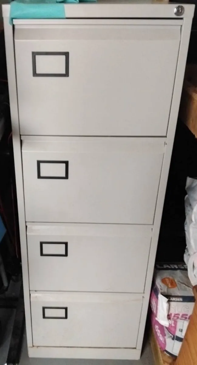 4-DRAWER FILING CABINET