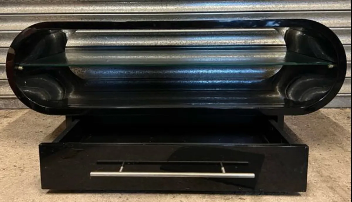 MODERN TV STAND - Image 4