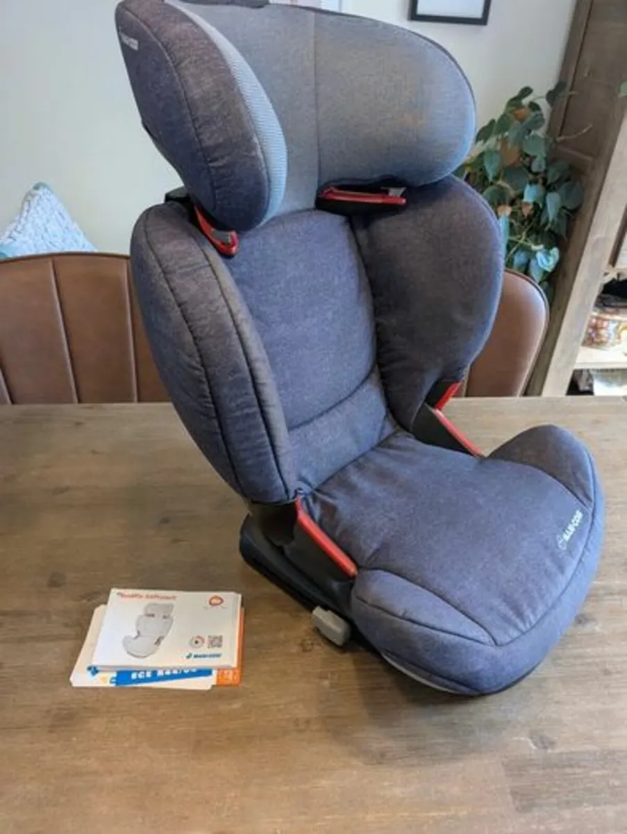 Maxi-Cosi RodiFix Car Seat - Image 2