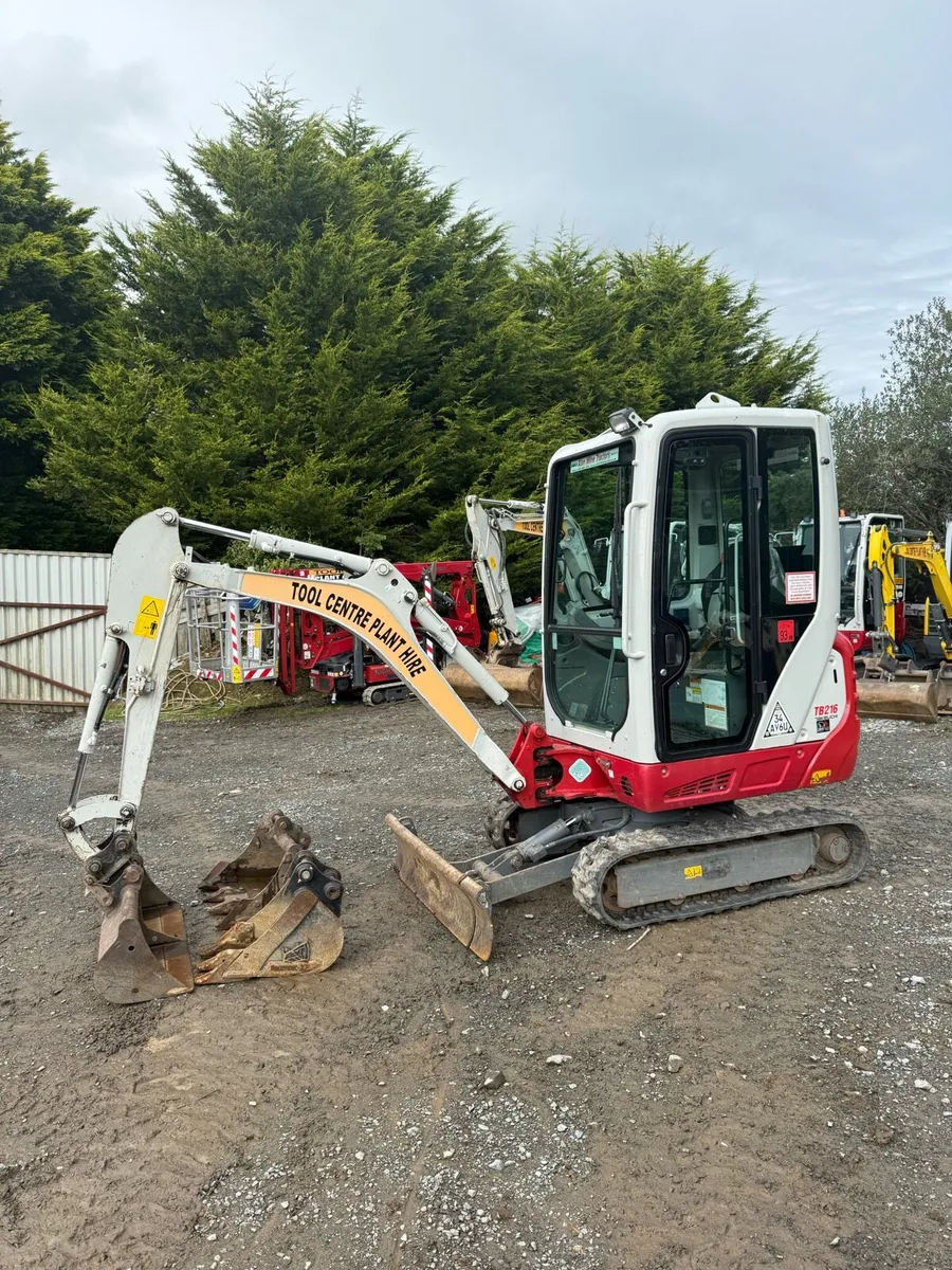 Takeuchi TB216 Excavator - Image 2