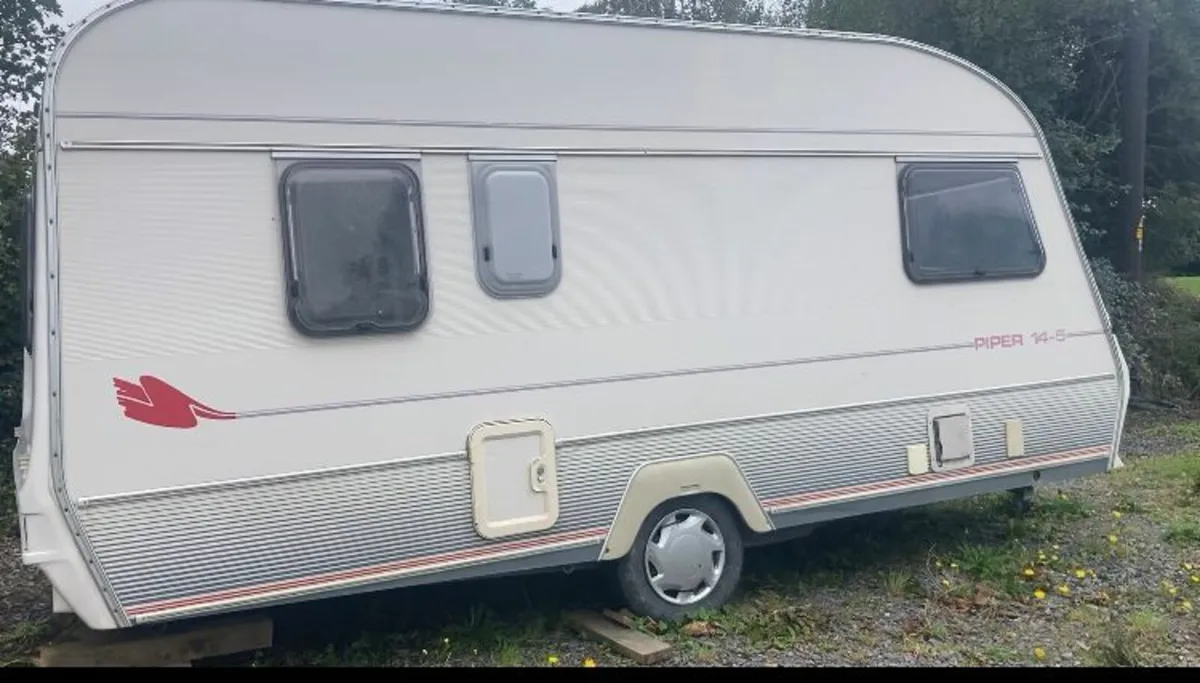 Cute caravan for sale - Image 3