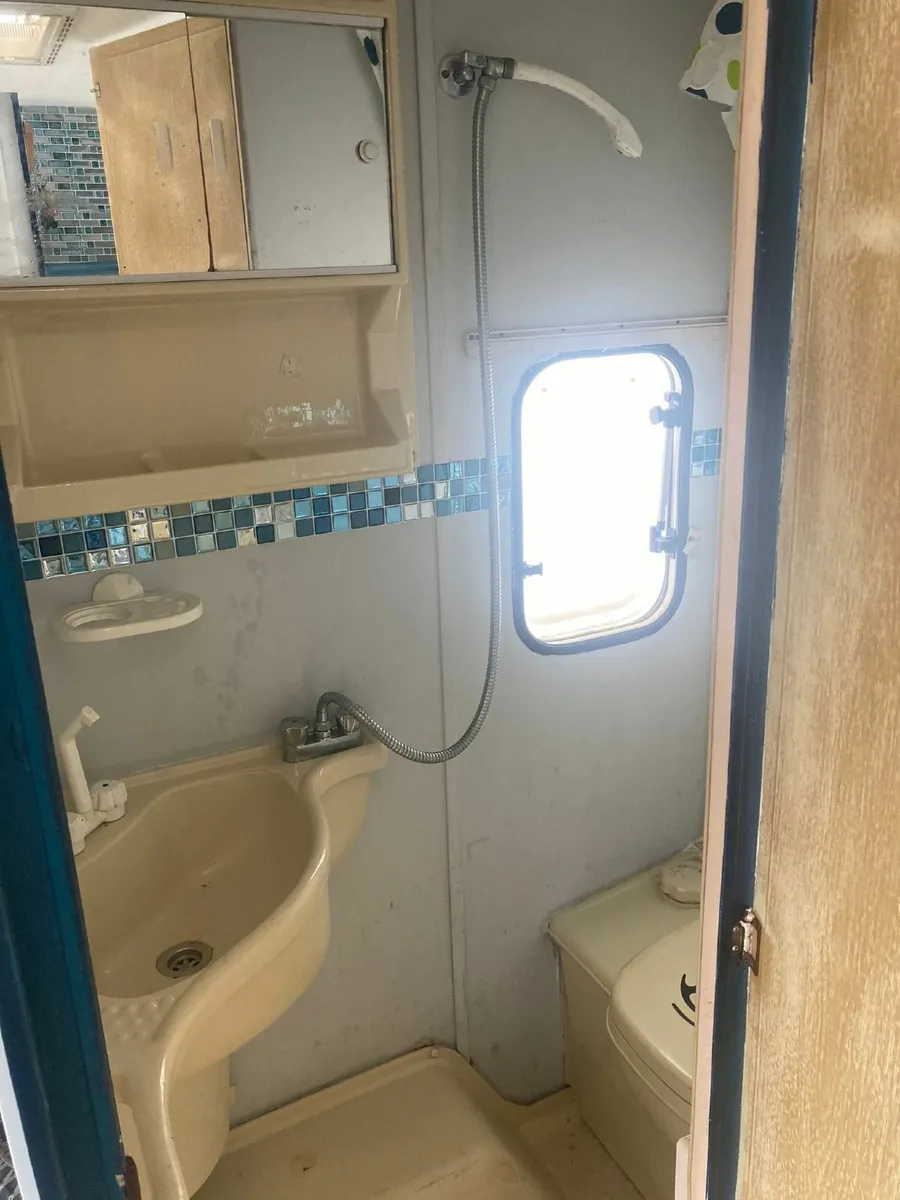 Cute caravan for sale - Image 4