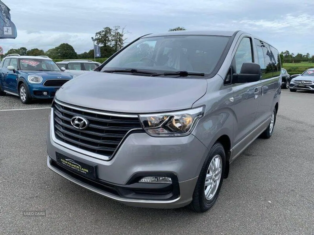 Hyundai i800 SE - Image 1