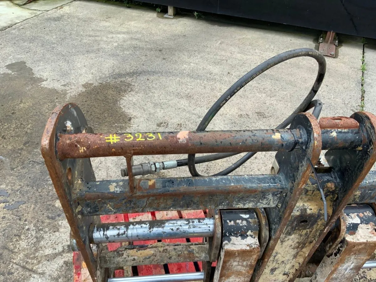 2019 JCB FORK POSITIONER CARRAIGE.....3231 - Image 4