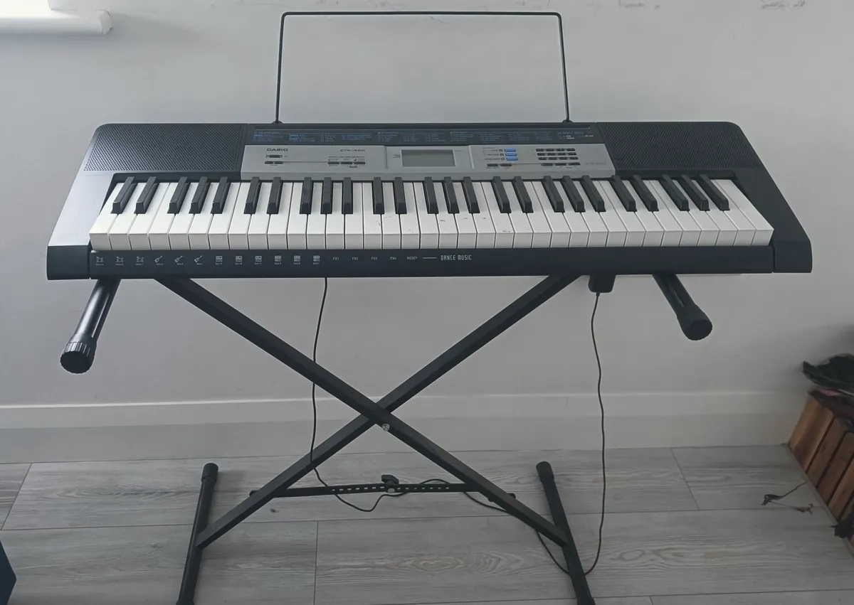 Casino CTK1500 Keyboard - Image 1