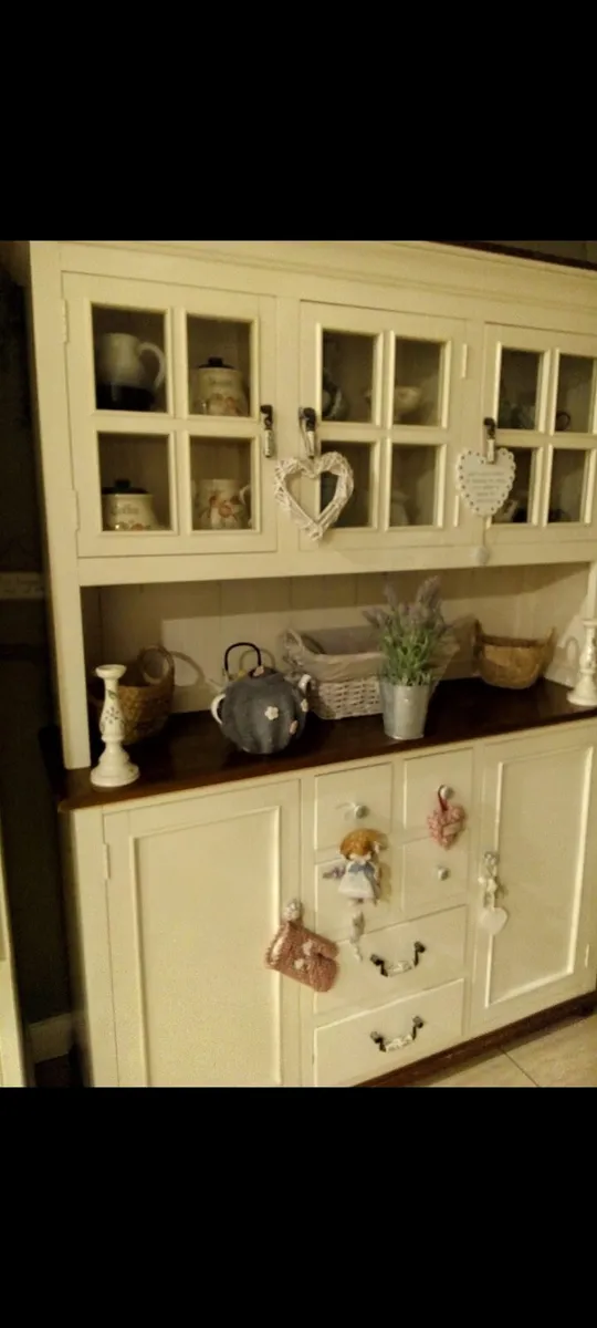 Solid kitchen dresser delivery arranged - Image 1