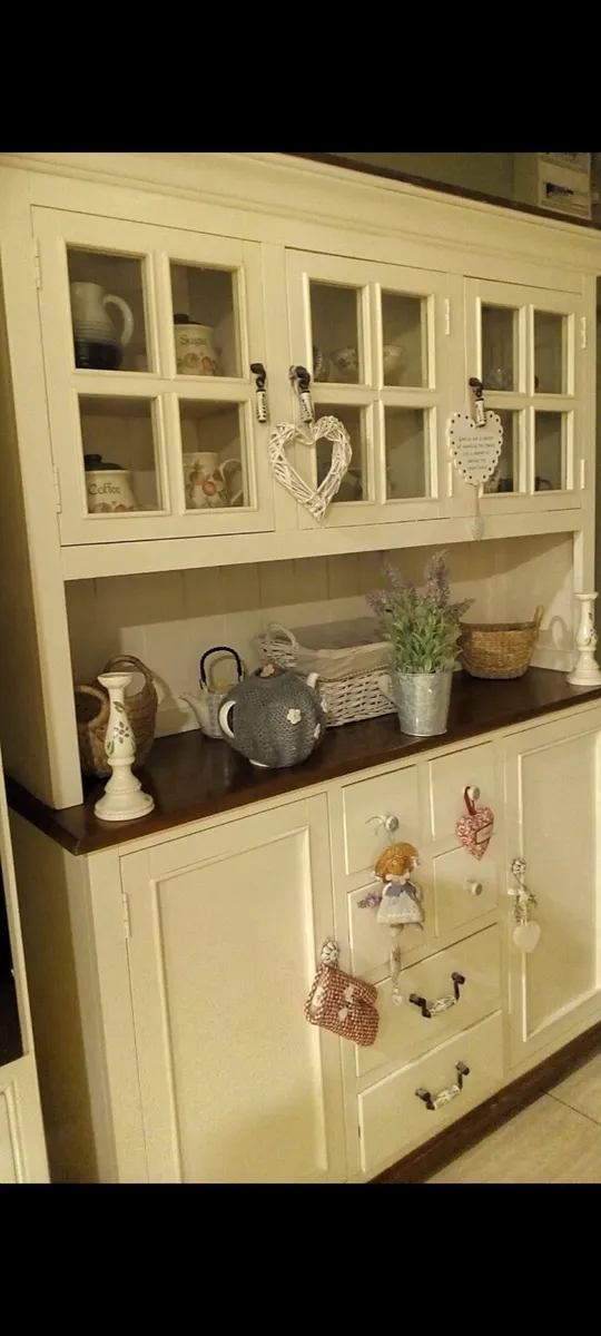 Solid kitchen dresser delivery arranged - Image 2