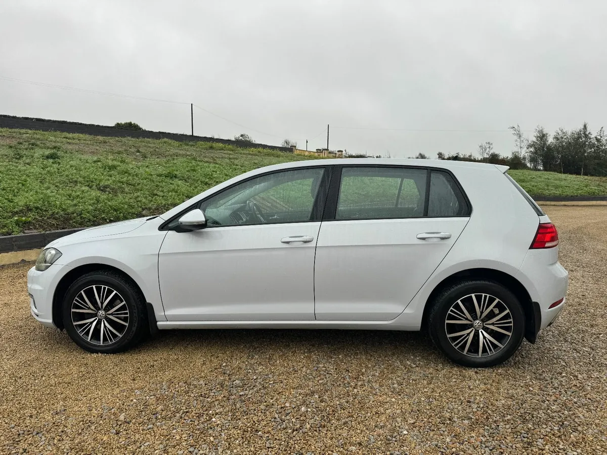 Volkswagen Golf 2018 1.6 TDI SE NAV BMT - Image 3