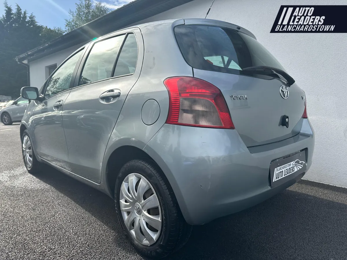 TOYOTA YARIS 1.3L VVT-I LUNA 87 BHP AUTO LOW KM - Image 4
