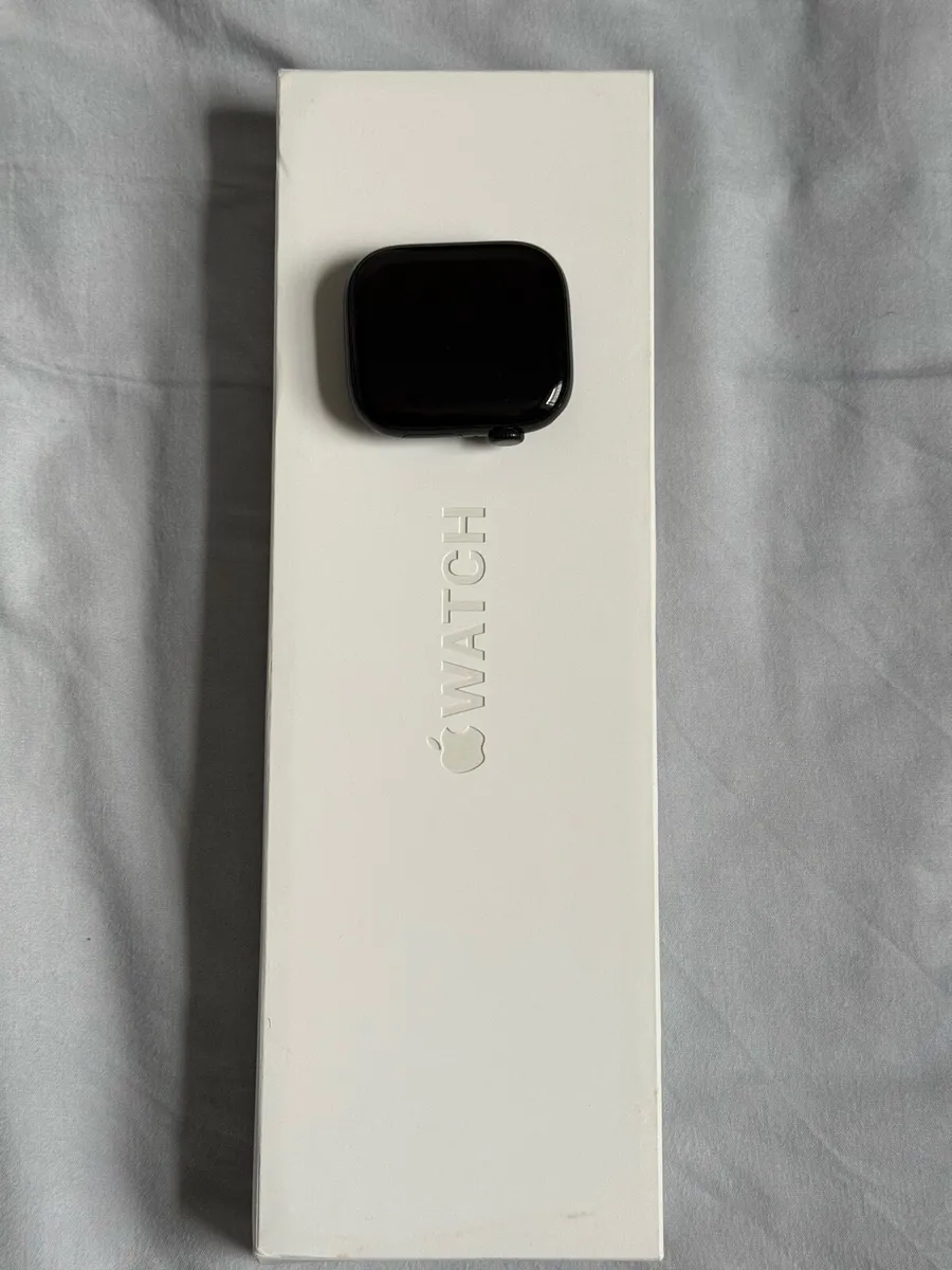 Apple Watch Series 10, 46mm – Excellent Condition - Image 3