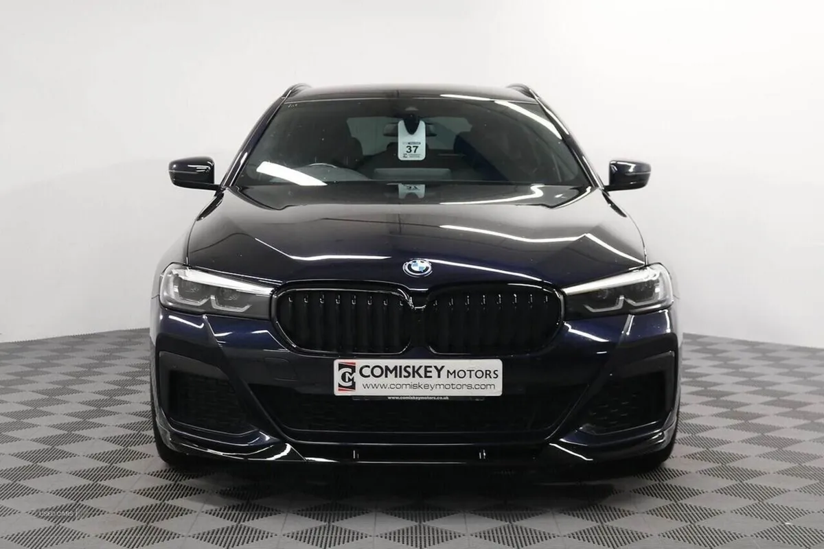 BMW 5 Series 2.0 530e 12kwh M Sport Touring 5dr A - Image 2