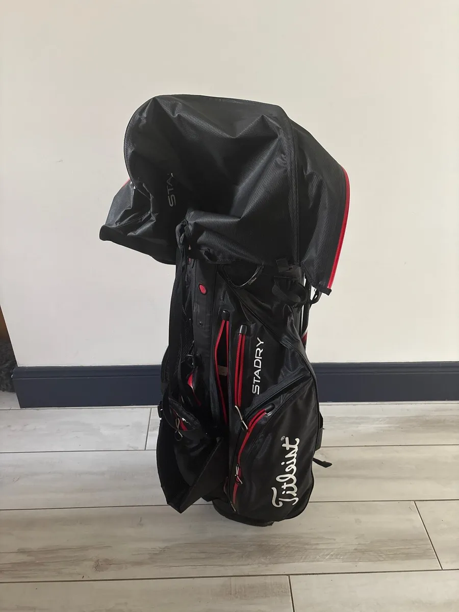 Titleist Stadry Carry Bag - Image 1