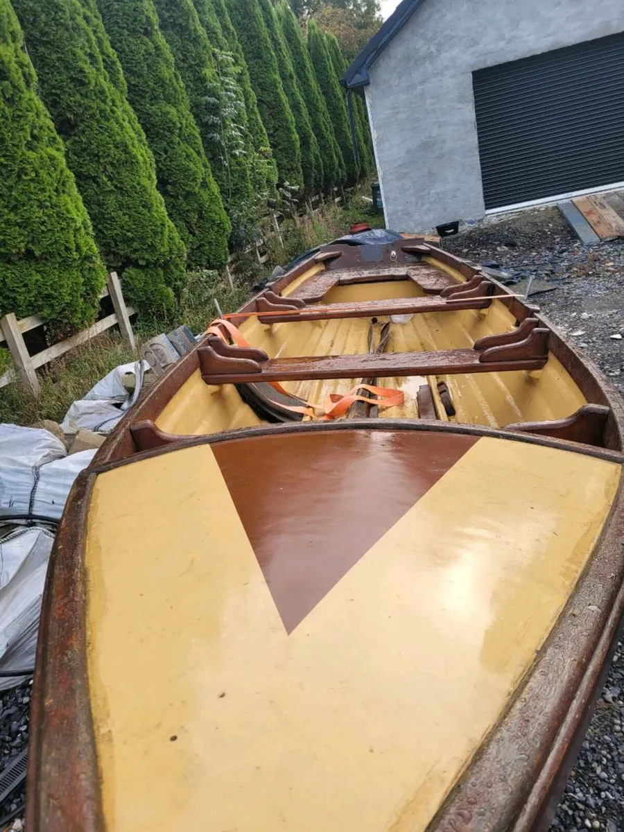 Boat: 19 foot Sheelin - Image 2