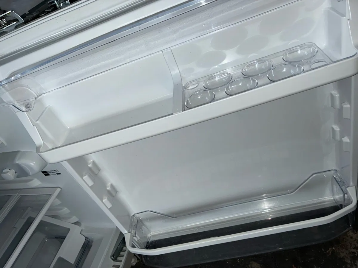 Integrated Fridge - Image 2