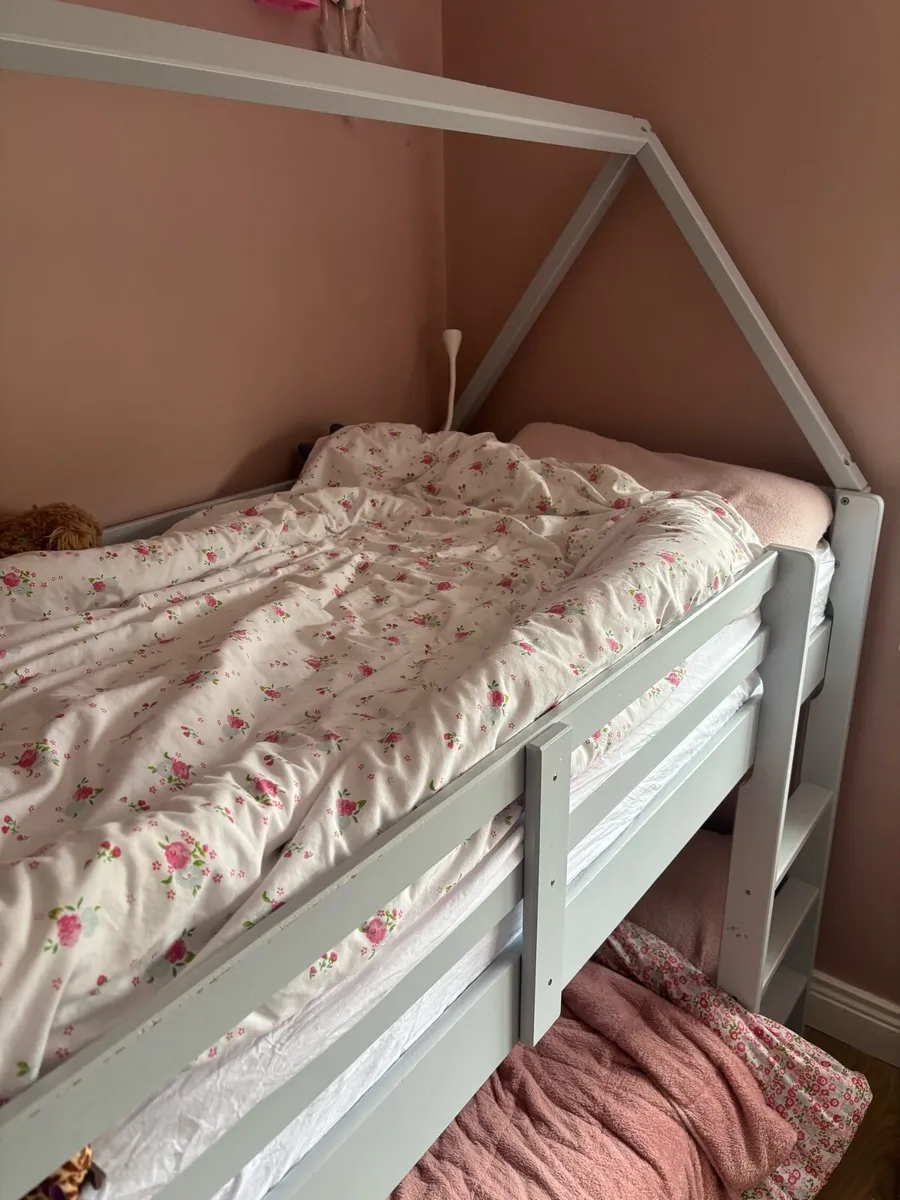 Kids pale grey house bunk bed - Image 1