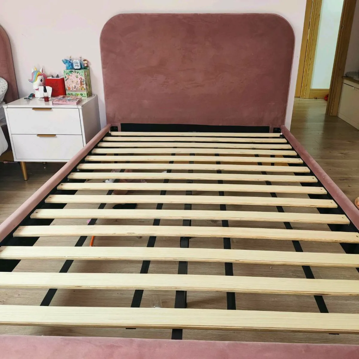 4ft girls double bed - Image 1