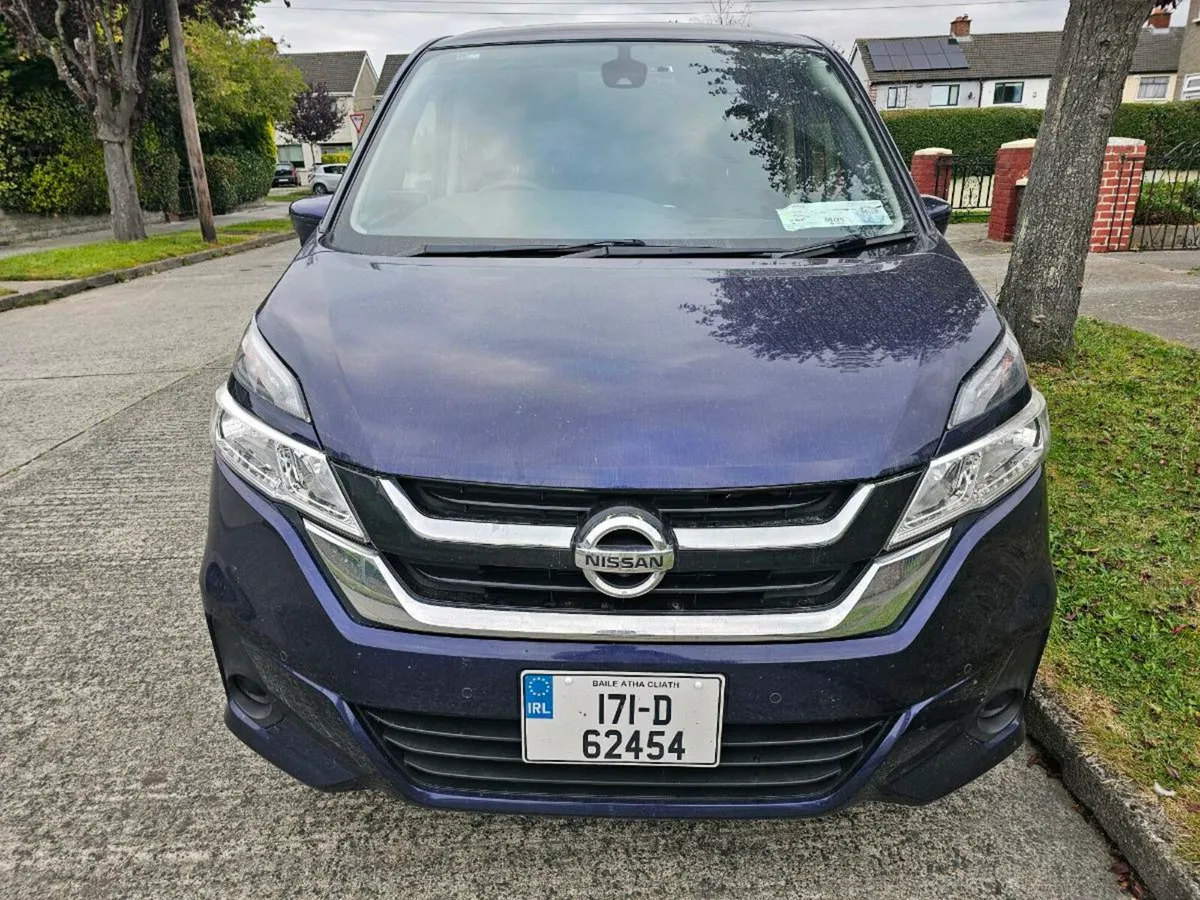 2017 Nissan Serena - Image 1