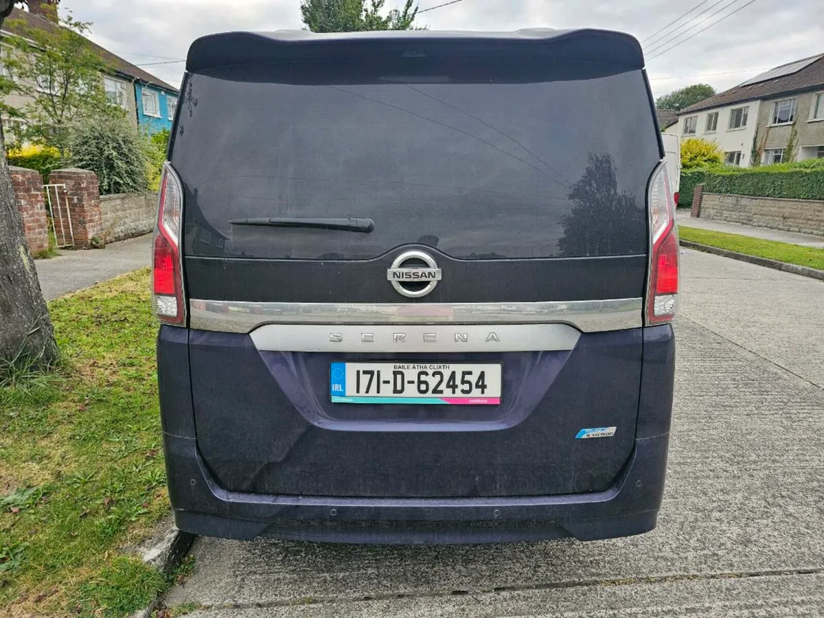 2017 Nissan Serena - Image 3
