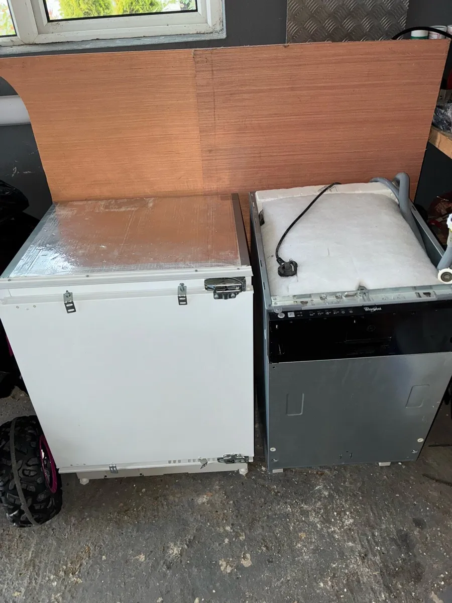 Integrated Fridge - Image 2
